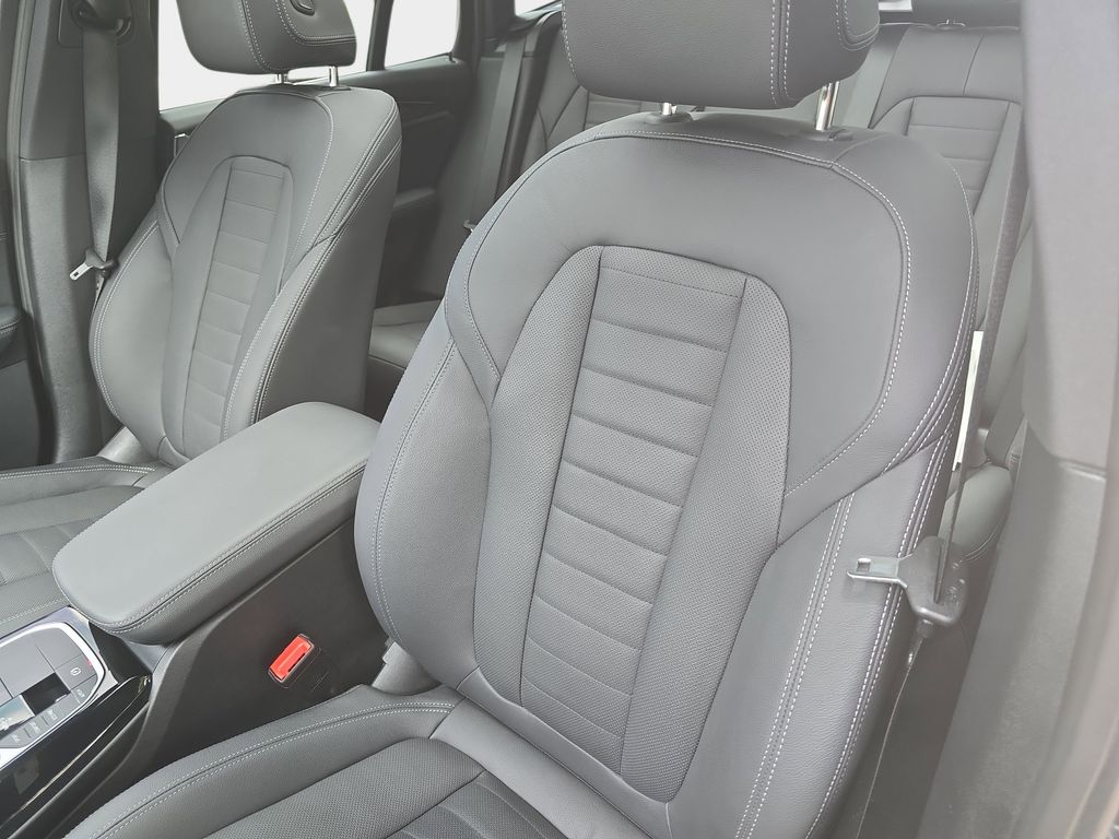 Used 2023 Gray BMW sDrive30i image 26