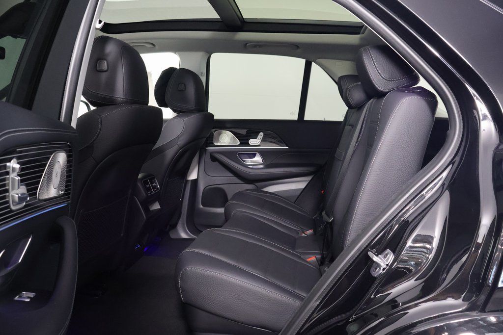 Thumbnail: 2026 Mercedes-Benz GLE - 6