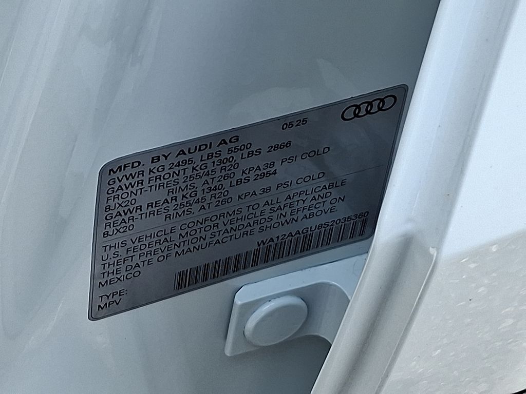 Thumbnail: 2025 Audi Q5 - 10