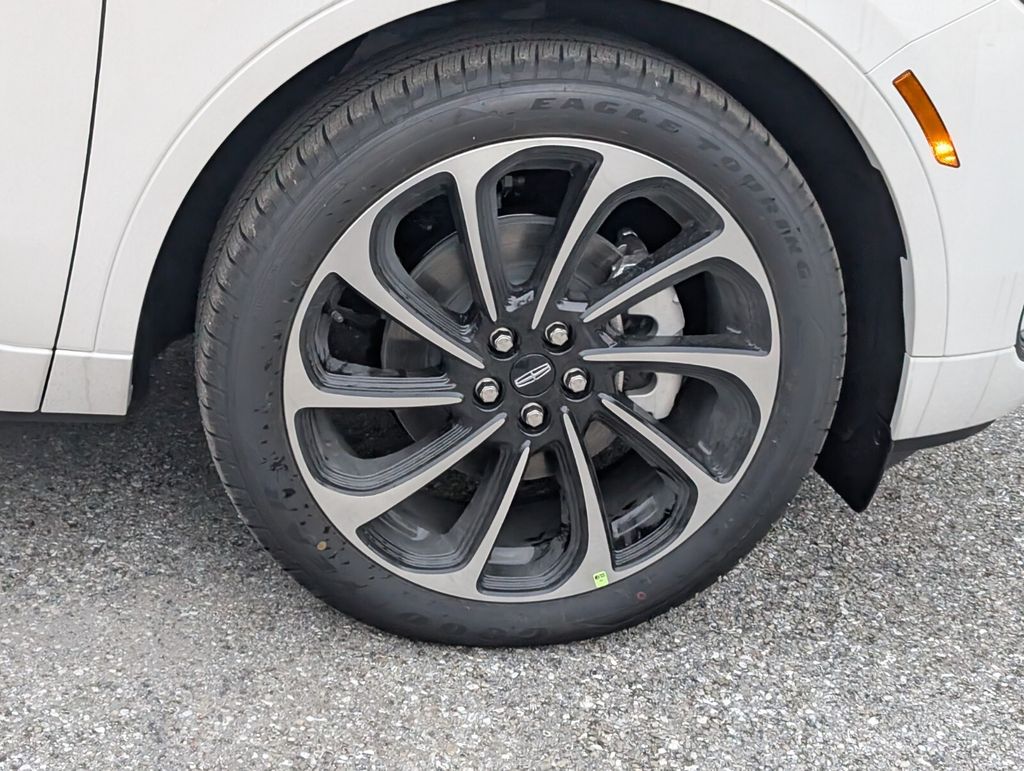 new 2026 Lincoln Nautilus car, priced at $82,905