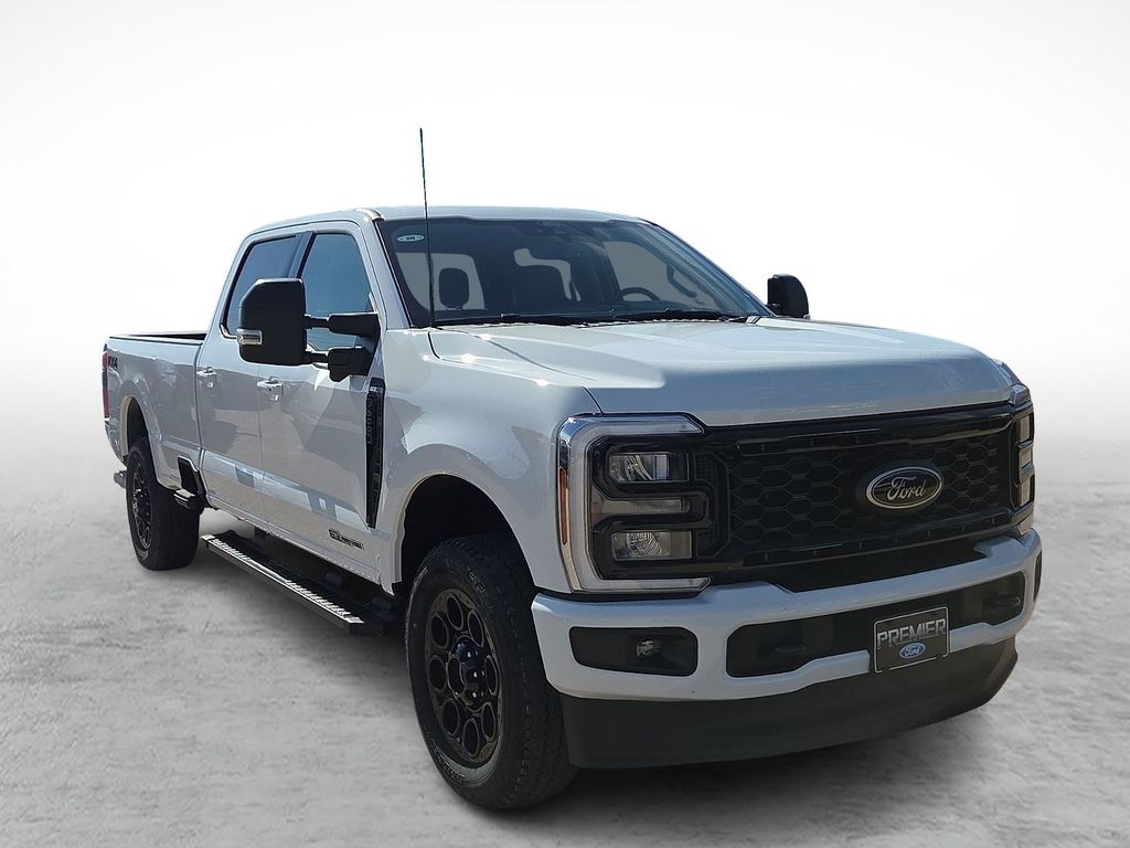 2025 Ford F-250 Super Duty XLT Crew Cab 4WD