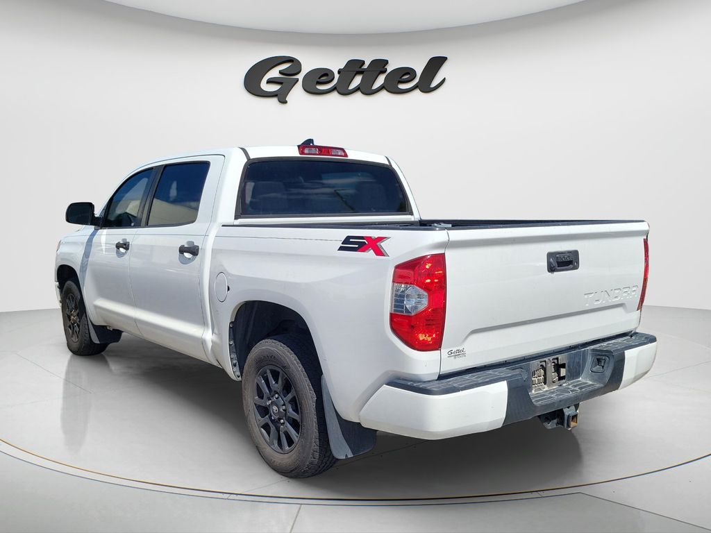 Used 2020 White Toyota SR5 image 5