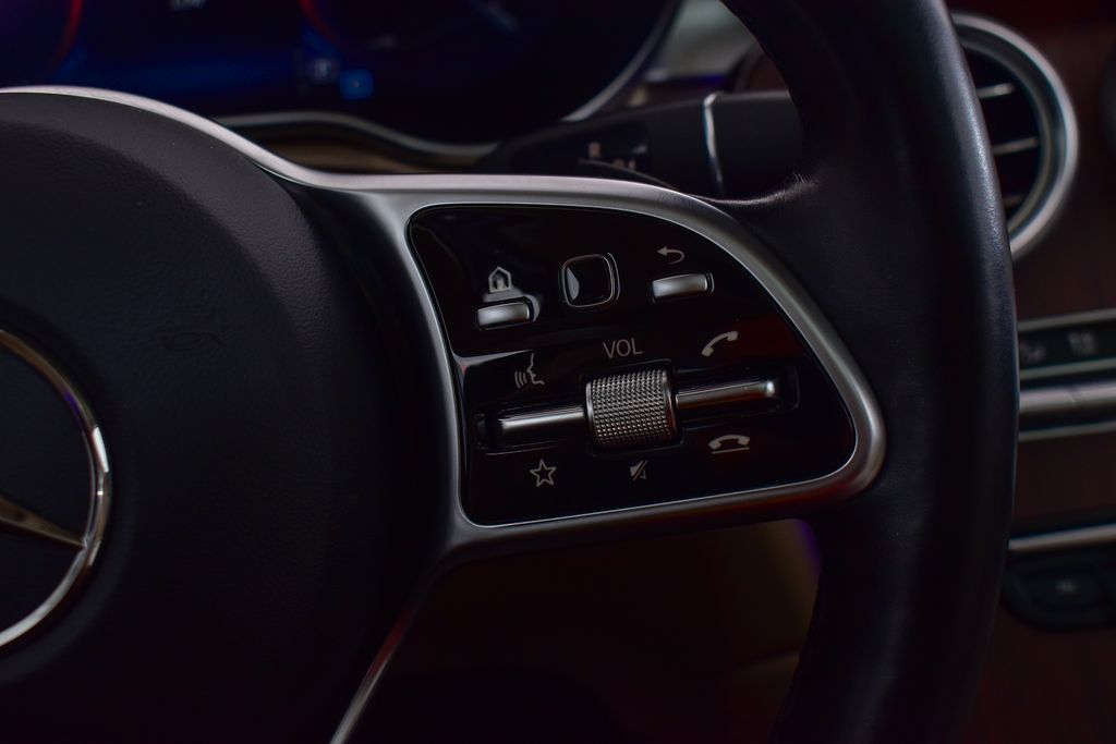 Thumbnail: 2022 Mercedes-Benz GLC - 19