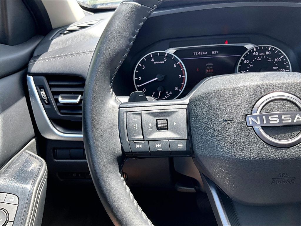2025 Nissan Rogue — photo 22