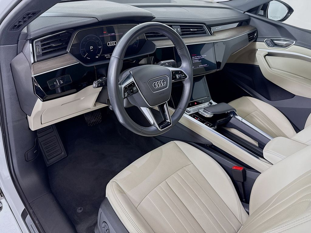 Thumbnail: 2024 Audi Q8 e-tron - 9