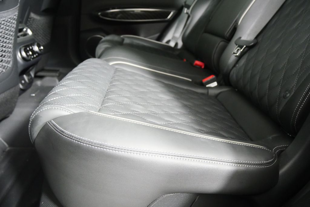 Thumbnail: 2024 Genesis GV70 - 15