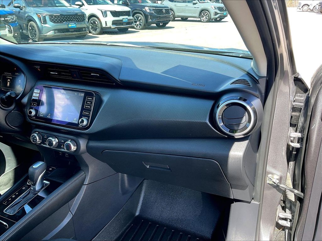2024 Nissan Kicks — photo 12