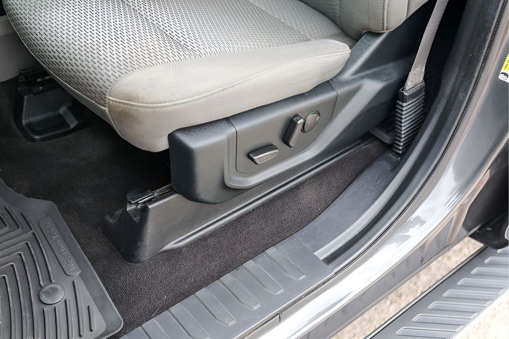 Used Car 2020 Ford F-150  Xlt For Sale Under $25,000 In Austin, Texas