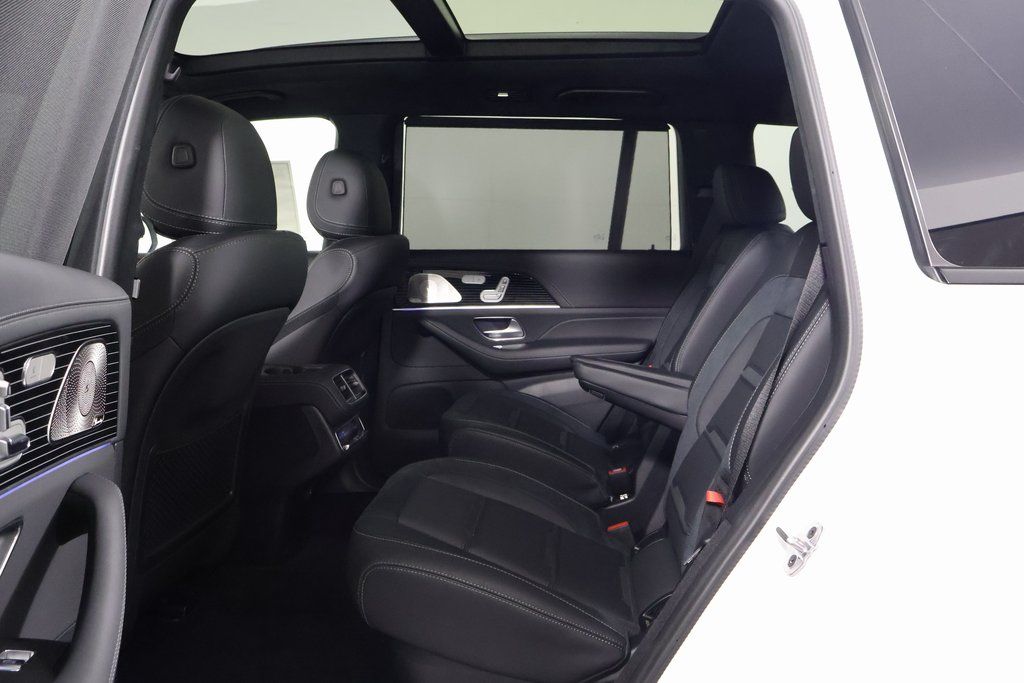 Thumbnail: 2026 Mercedes-Benz GLS - 6