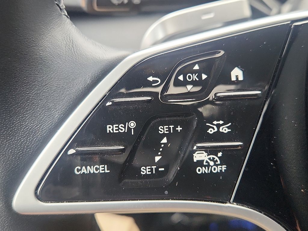 Thumbnail: 2025 Mercedes-Benz GLS - 24