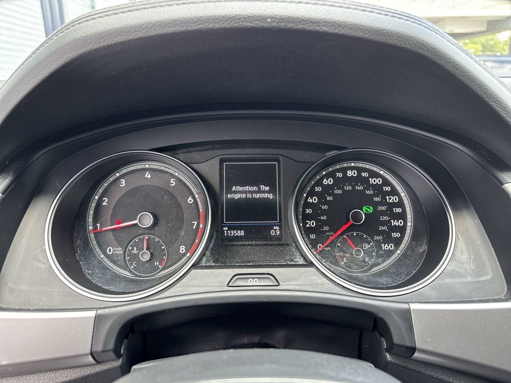 Used 2018 Platinum Gray Metallic Volkswagen 3.6L V6 SE image 10