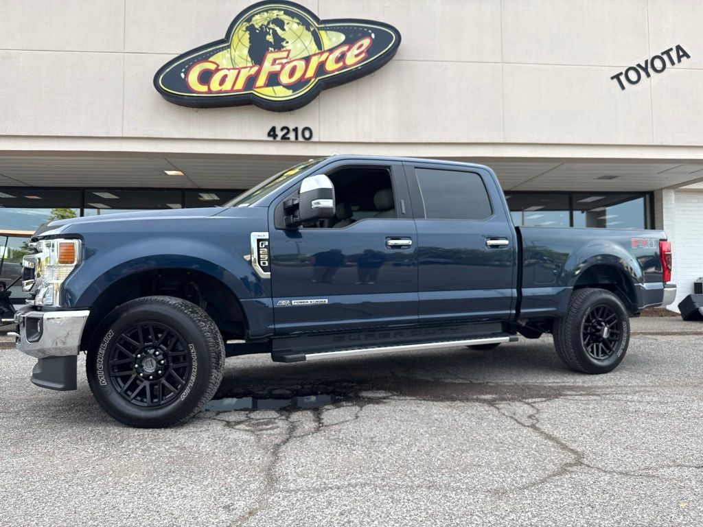 Blue 2020 Ford F-250 Super Duty XLT Crew Cab 4WD Pickup Truck Four-Wheel Drive Automatic