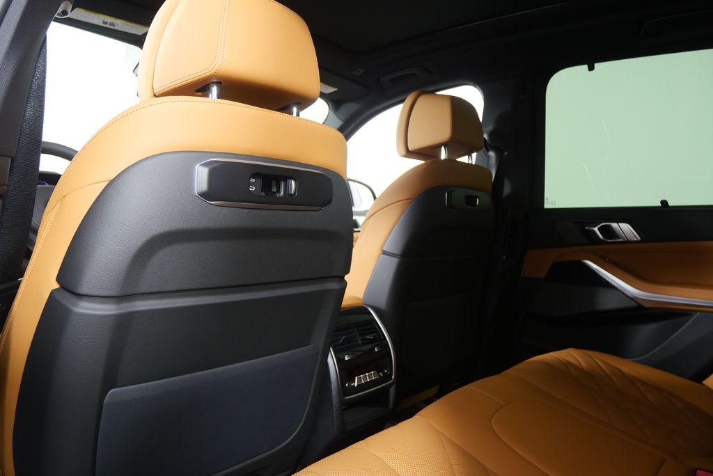 Thumbnail: 2026 BMW X5 - 17