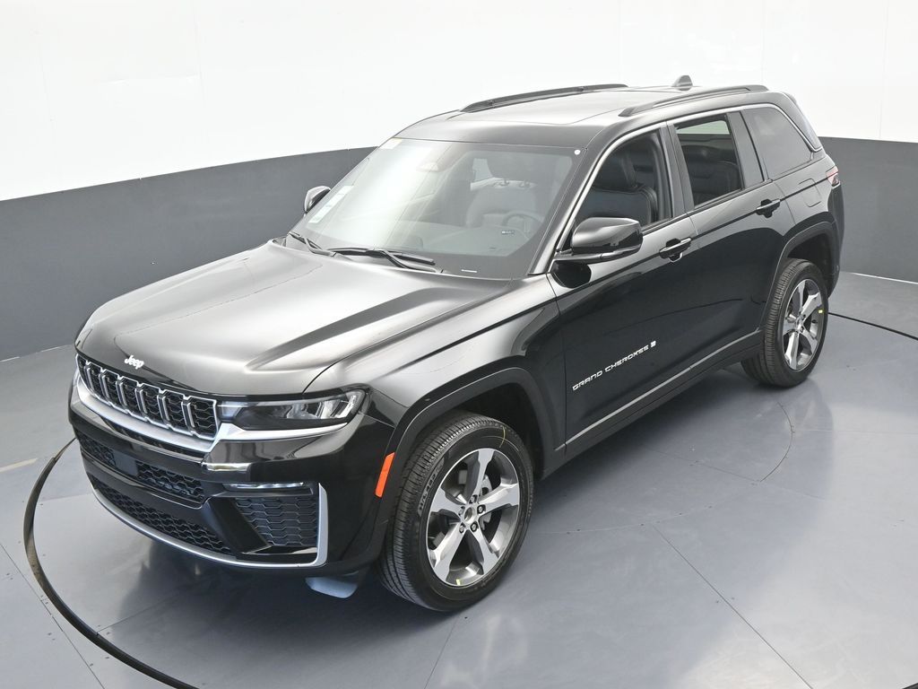 New 2026 Diamond Black Crystal Pearlcoat Jeep Limited image 42