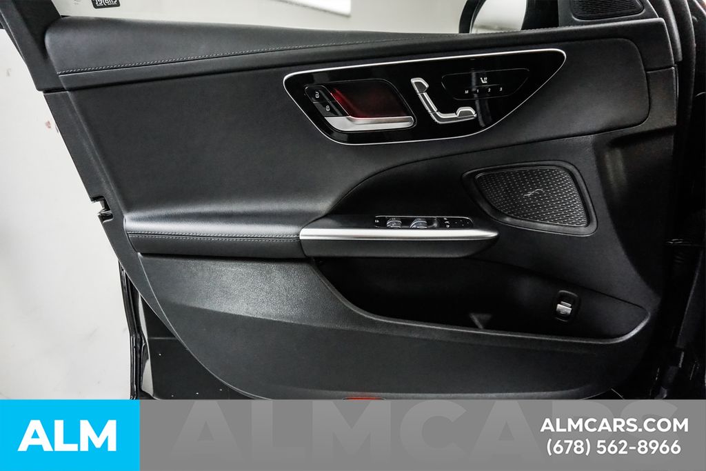 Used 2024  Mercedes-Benz C 300 image 41