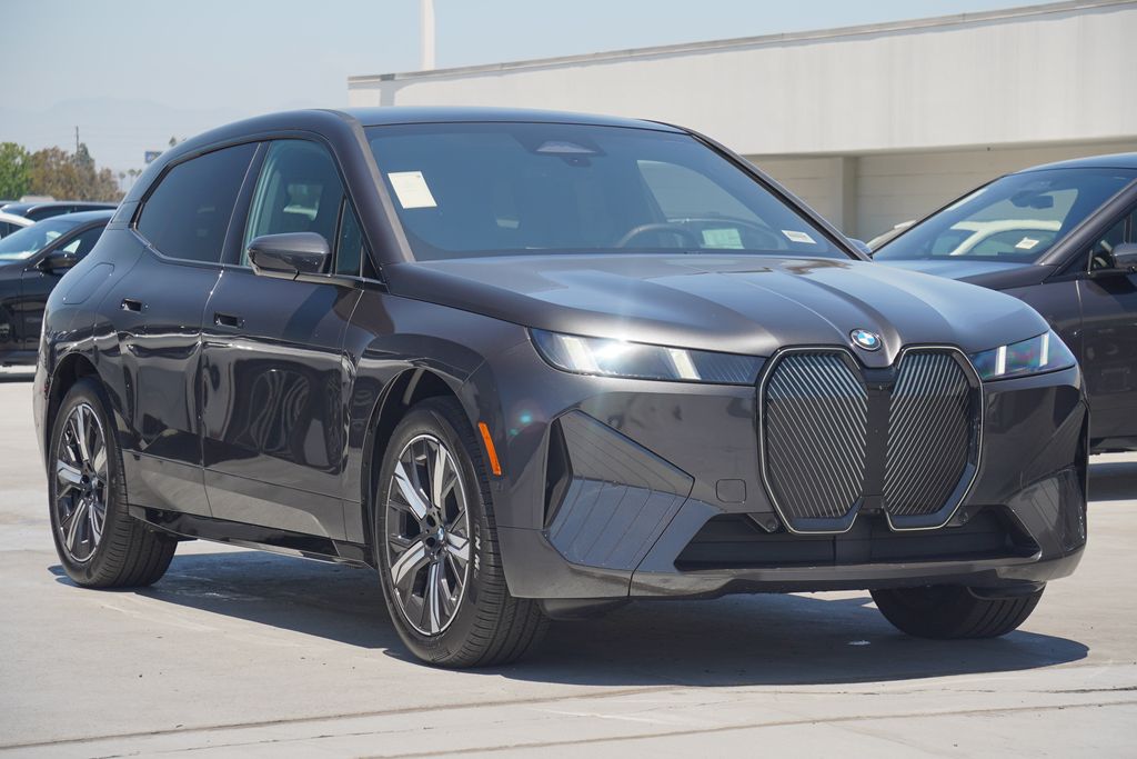 Thumbnail: 2026 BMW iX - 3