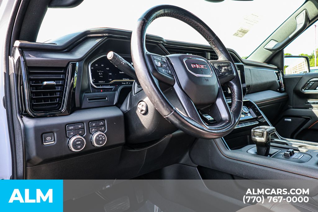 Used 2022 White GMC AT4 image 24