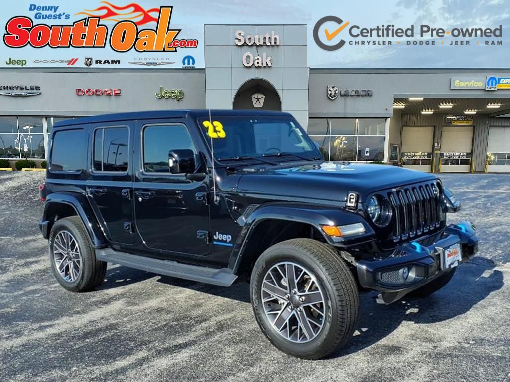 Black Clearcoat 2023 Jeep Wrangler 4xe Sahara 4WD SUV / Crossover Four-Wheel Drive 8-Speed Automatic
