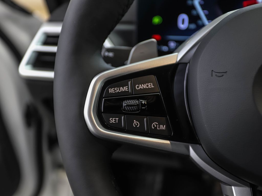 Thumbnail: 2026 BMW 3 Series - 12