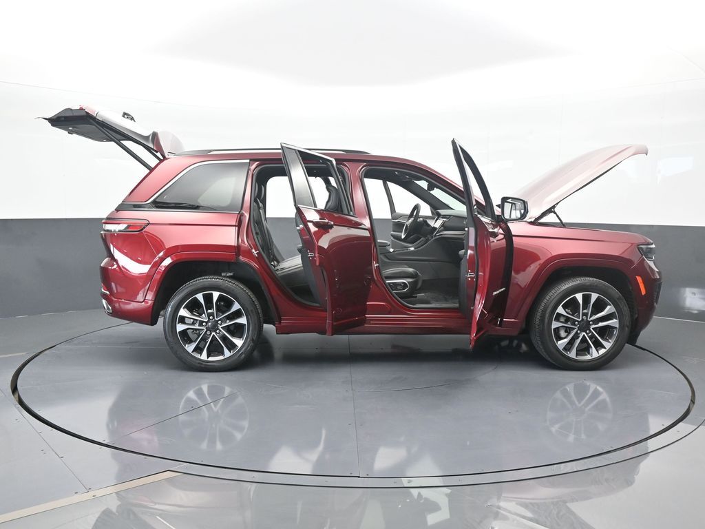 Used 2023 Velvet Red Pearlcoat Jeep Overland image 77