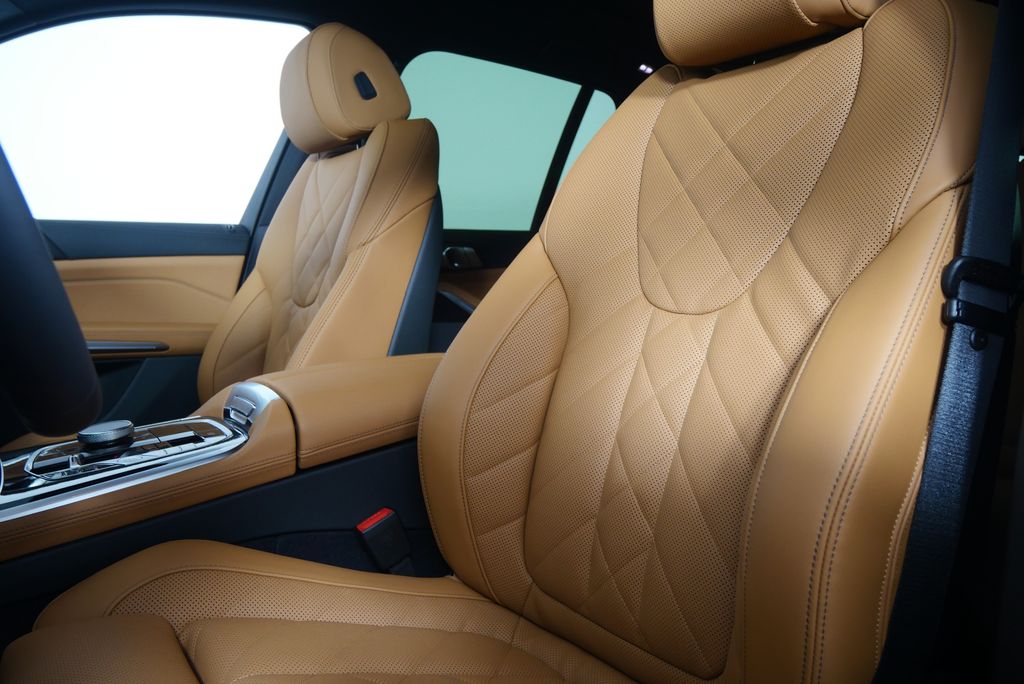 Thumbnail: 2026 BMW X5 - 11