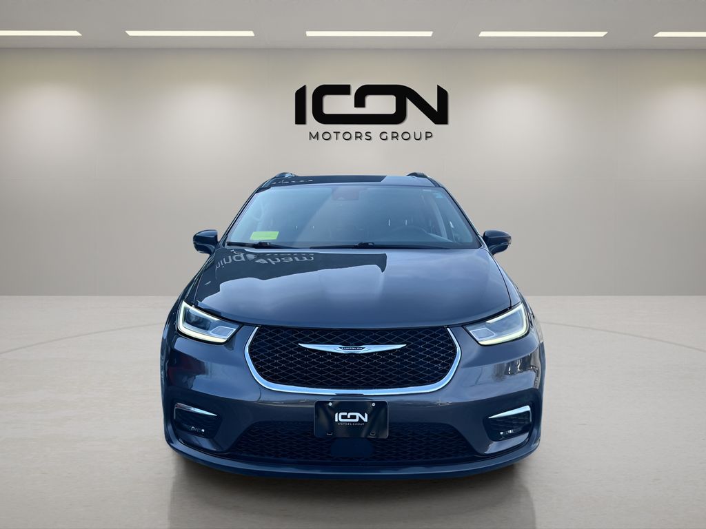 Used 2022 Chrysler Pacifica Van