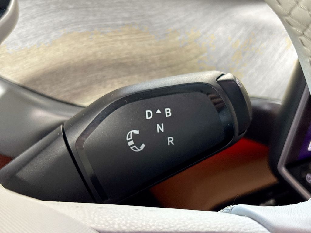 2025 Volkswagen ID. Buzz Pro S Plus