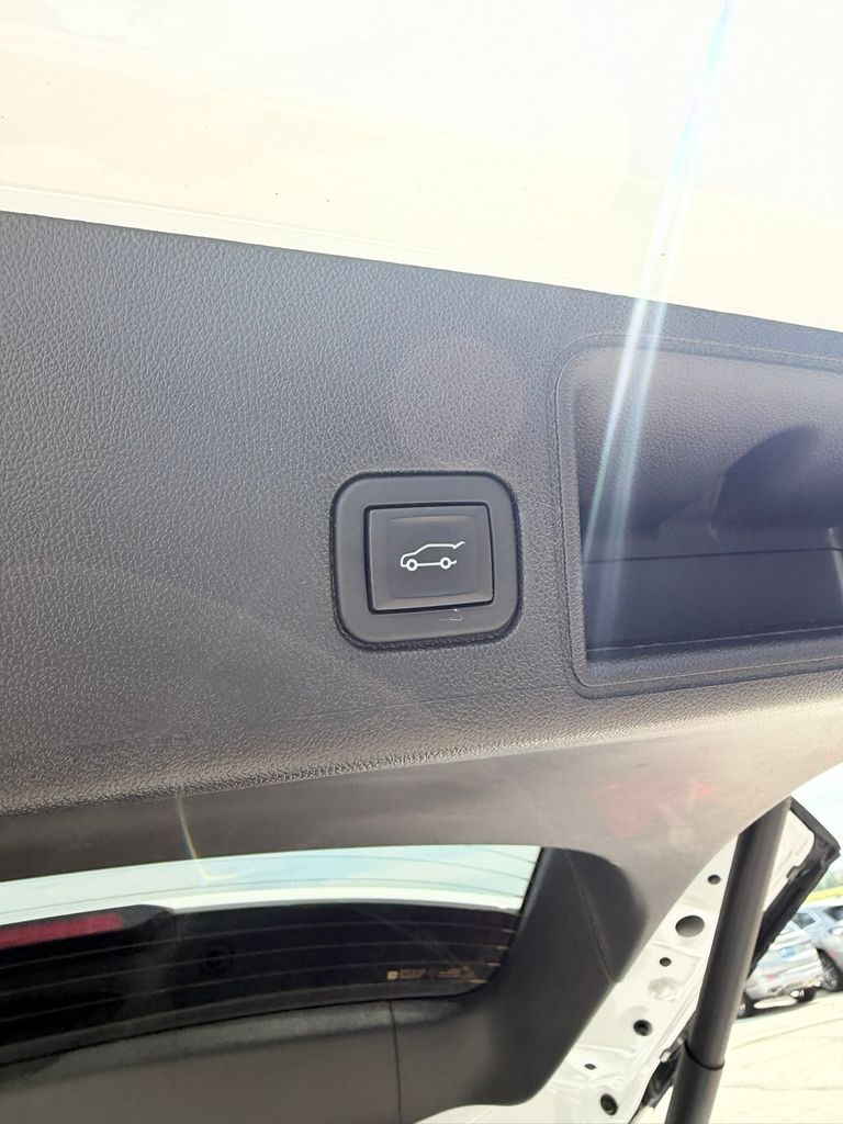Used 2024 GMC Terrain SUV
