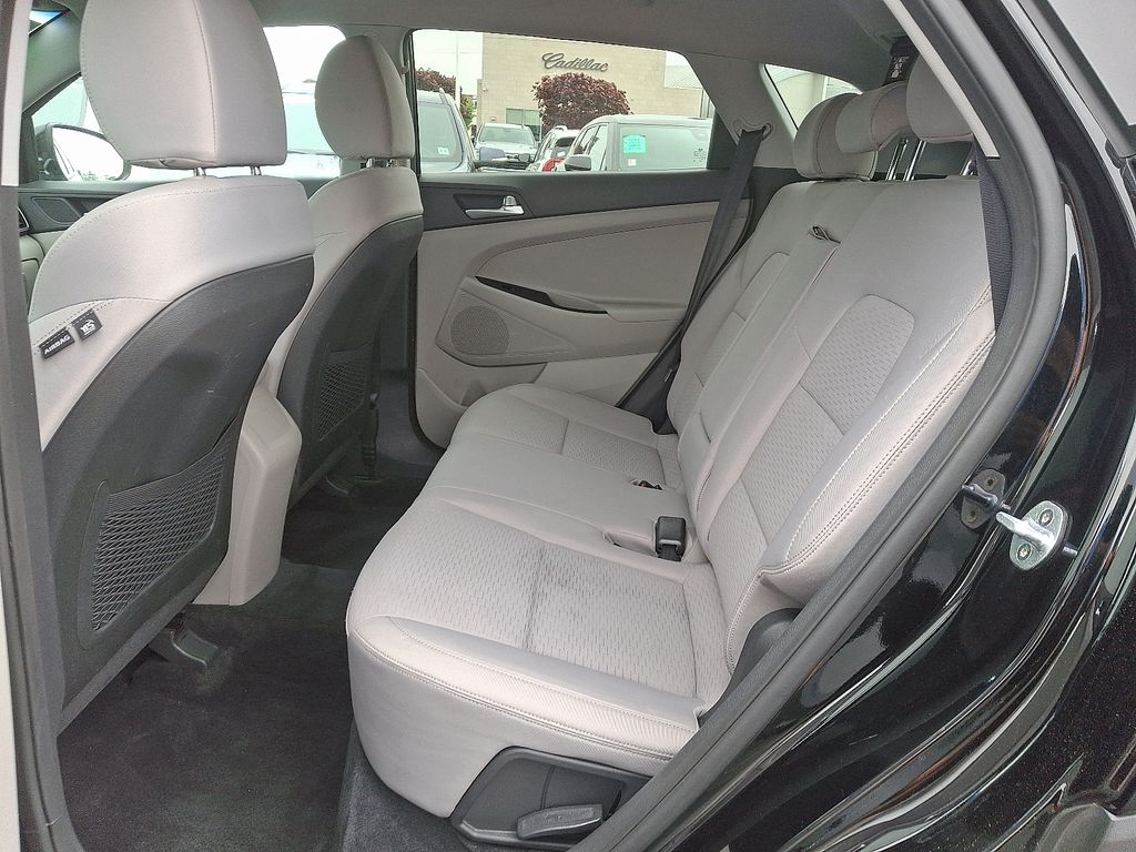 2019 Hyundai Tucson SE 10