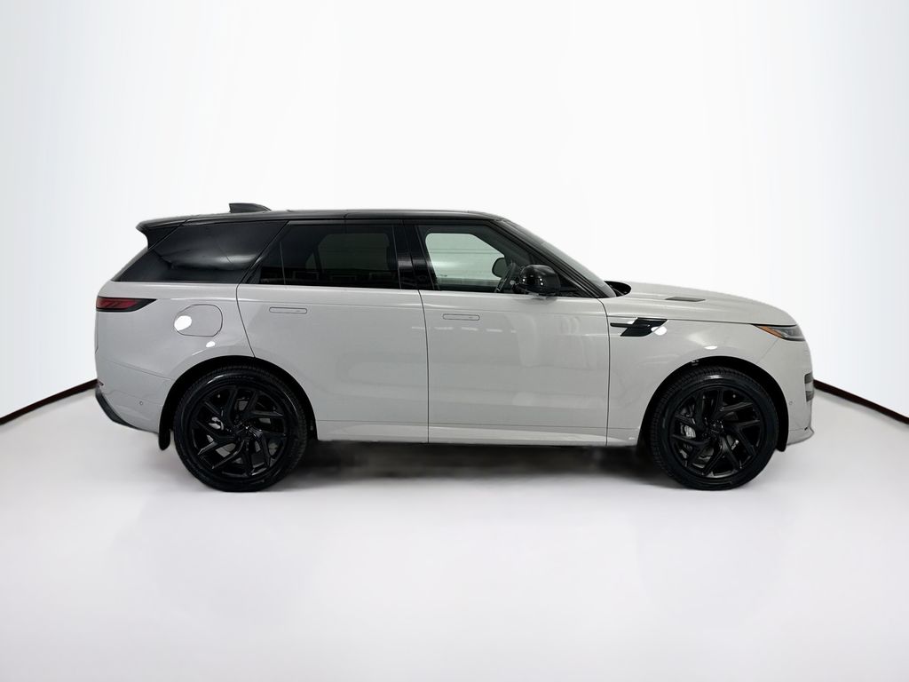 Thumbnail: 2026 Land Rover Range Rover Sport - 4