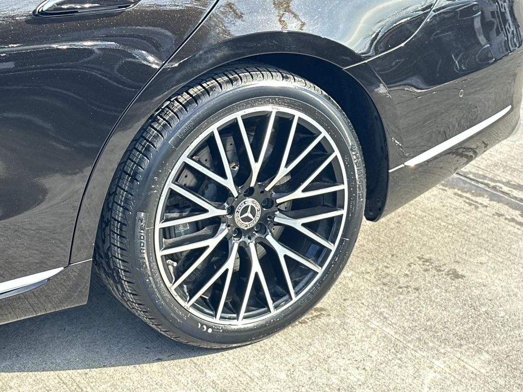 Thumbnail: 2022 Mercedes-Benz S-Class - 16