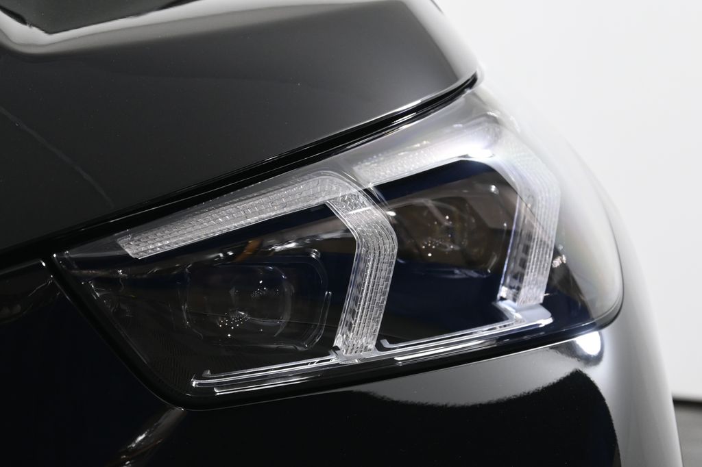 Thumbnail: 2026 BMW X1 - 11