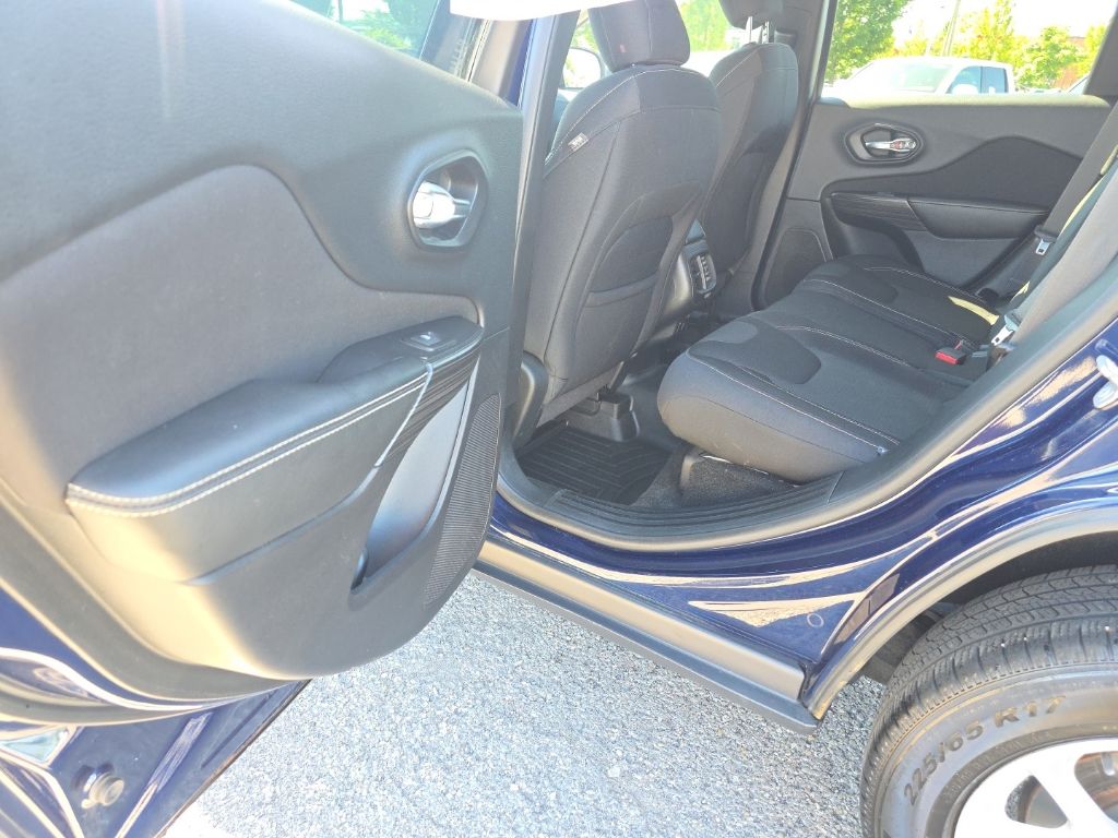 Used 2015 Jeep Cherokee SUV