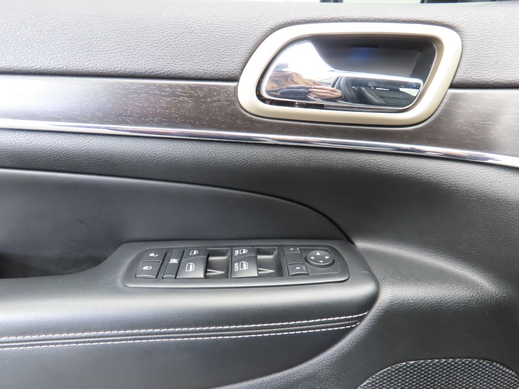 Thumbnail: 2014 Jeep Grand Cherokee - 22