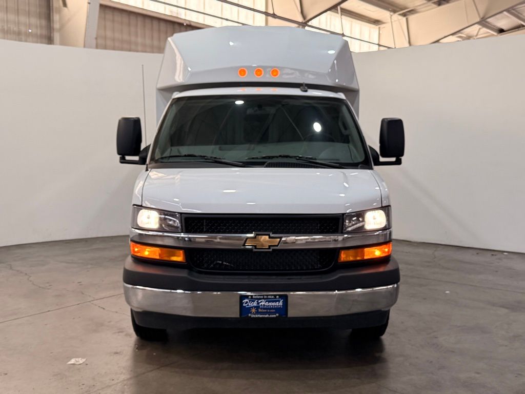 2025 Chevrolet Express 3500 Work Van