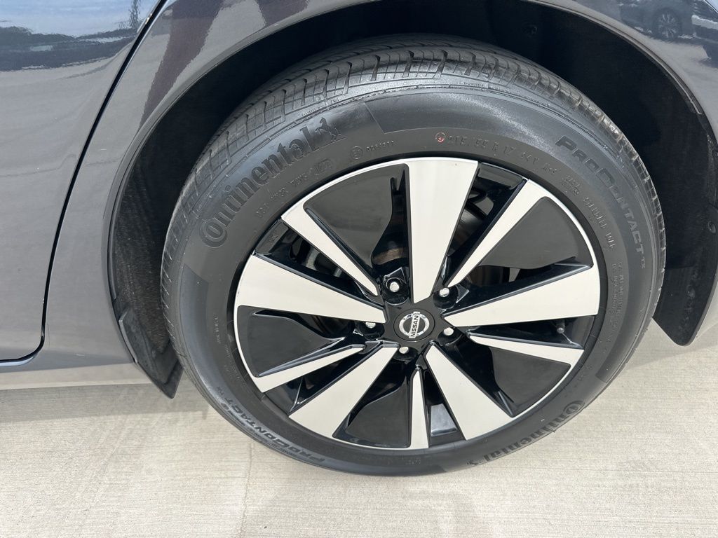 2022 Storm Blue Metallic Nissan Altima 2.5 SV FWD Sedan