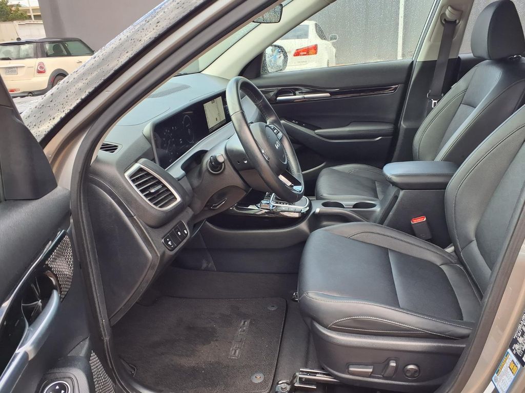 2024 Kia Seltos EX Gray at Shottenkirk Kia Fort Bend
