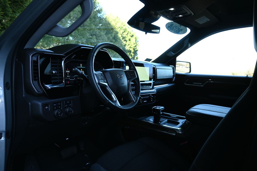 Thumbnail: 2024 Chevrolet Silverado 1500 - 14