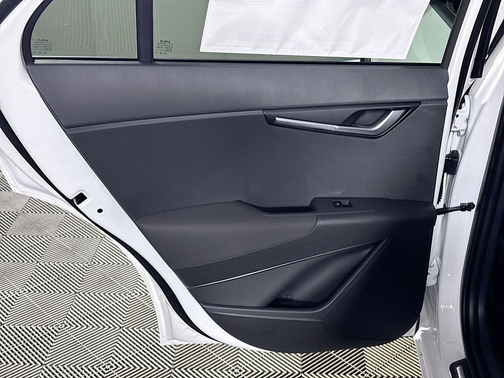 2026 Kia Niro SX