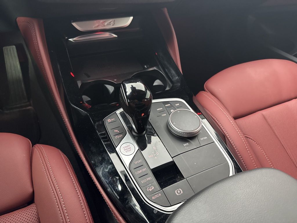 Thumbnail: 2024 BMW X4 - 14