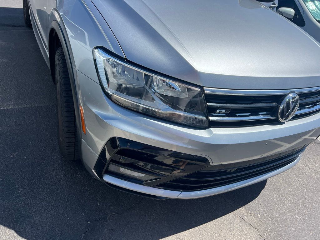 Thumbnail: 2020 Volkswagen Tiguan - 2