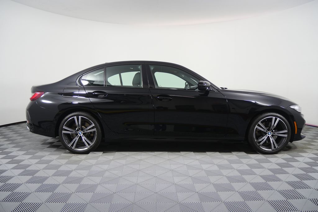 Thumbnail: 2023 BMW 3 Series - 2