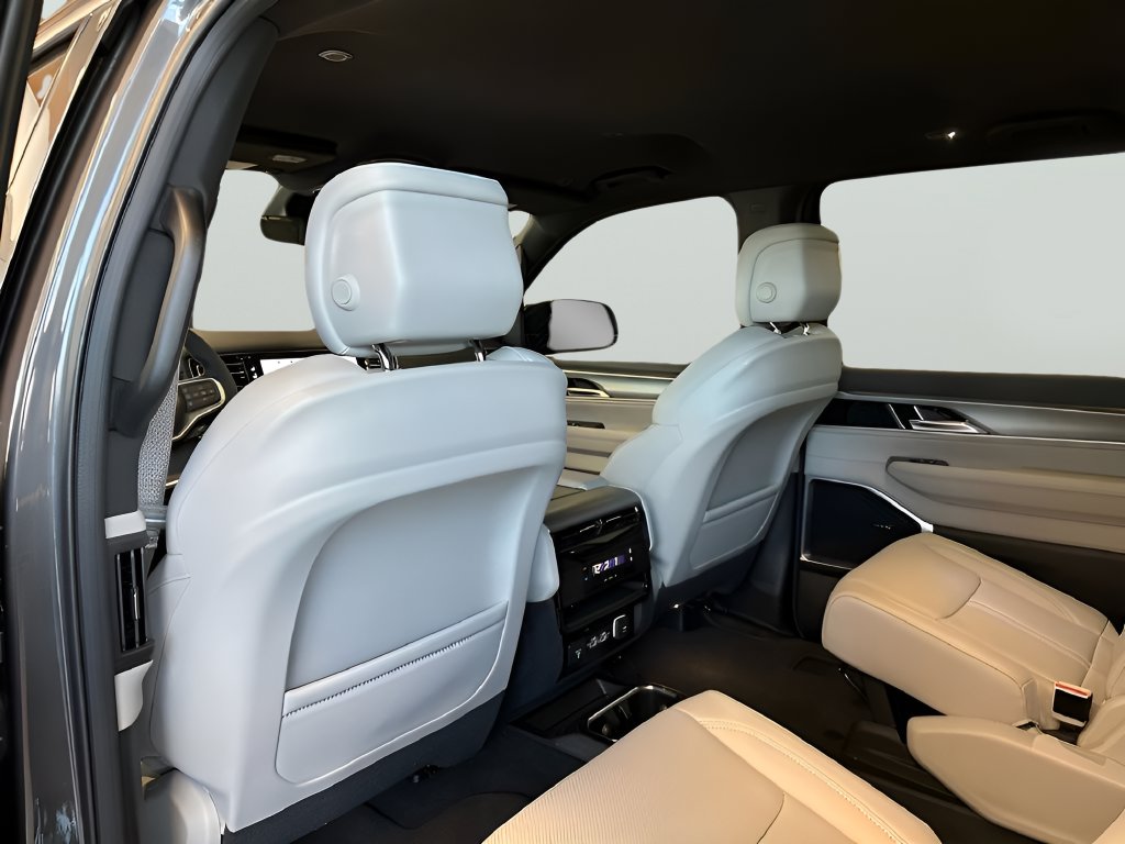 New 2026 Gray Jeep  image 18