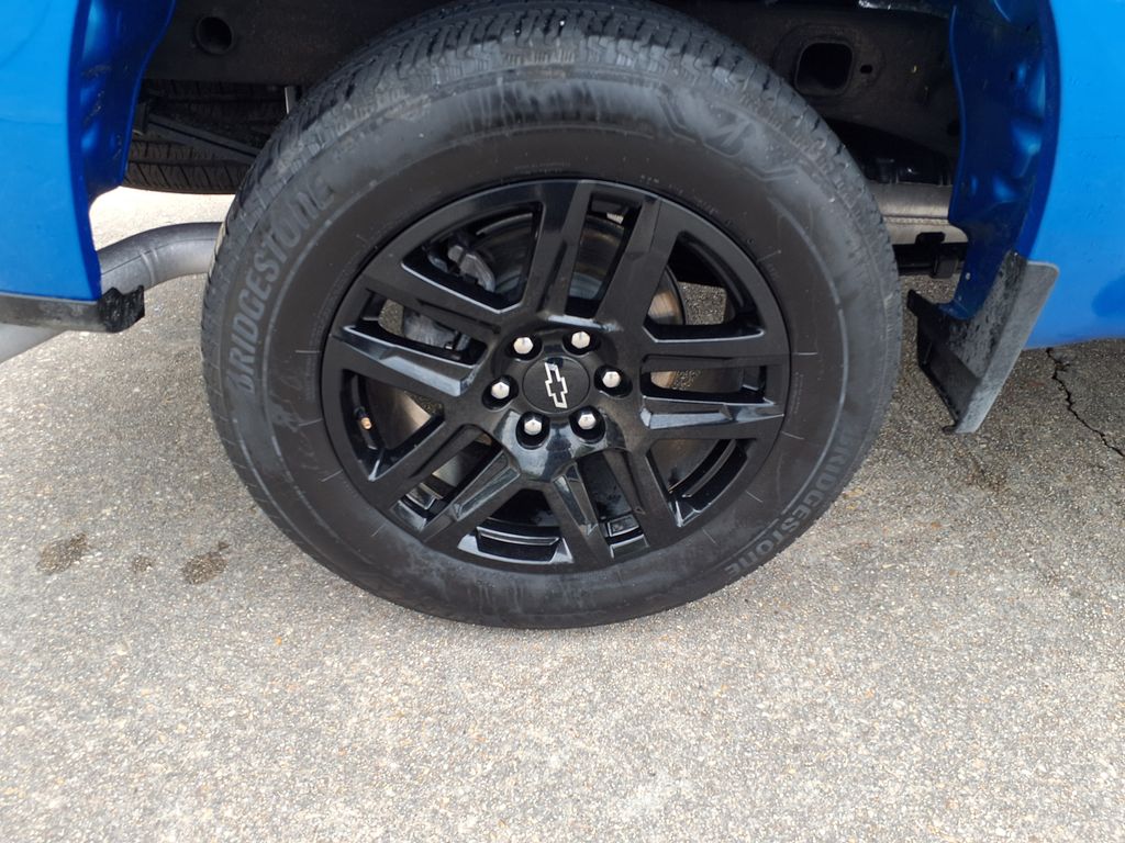 Used 2025 Blue Chevrolet Custom image 5