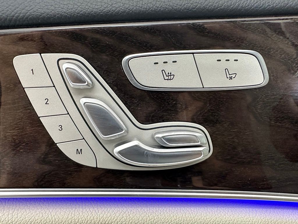 Thumbnail: 2021 Mercedes-Benz E-Class - 17