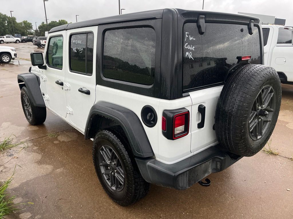 Used 2024 Jeep Wrangler SUV
