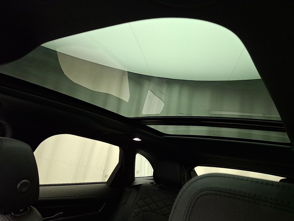 Thumbnail: 2023 Jaguar F-Pace - 15
