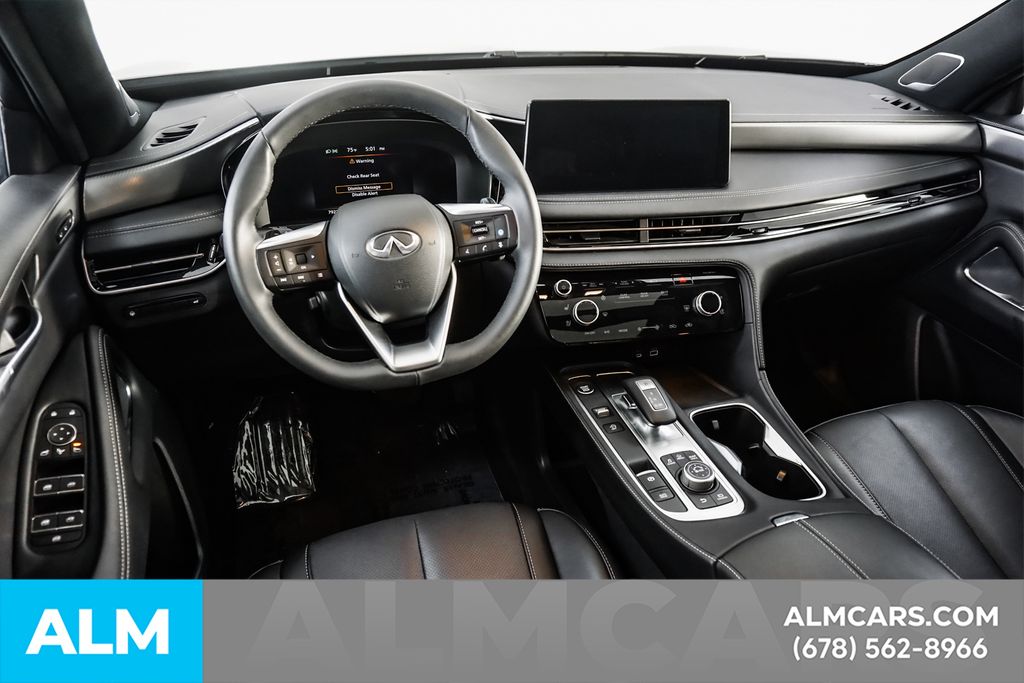Used 2025 Gray INFINITI LUXE image 25
