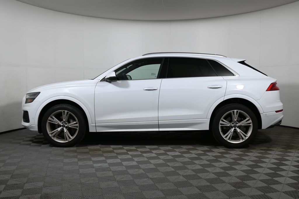 Thumbnail: 2021 Audi Q8 - 2