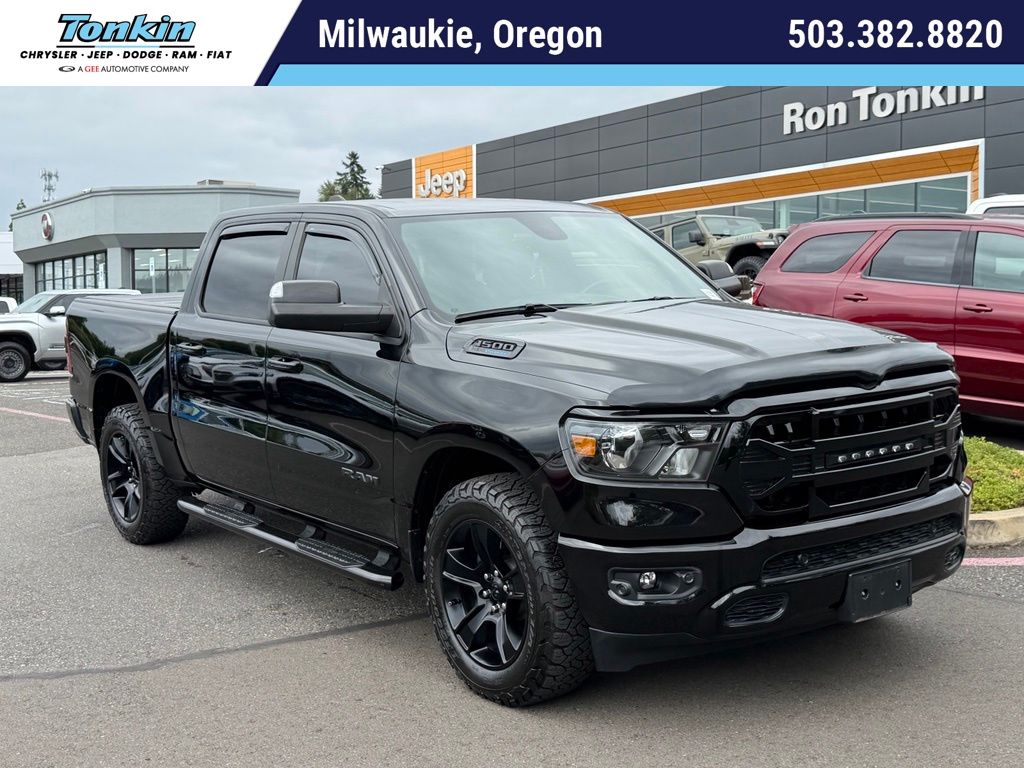 Diamond Black Crystal Pearlcoat 2024 RAM 1500 Pickup Truck Four-Wheel Drive 8-Speed Automatic